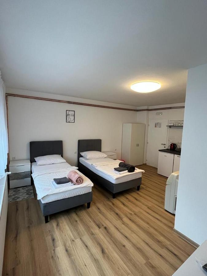 Opg - Zm Apartmani Martinovic Novska Exterior foto